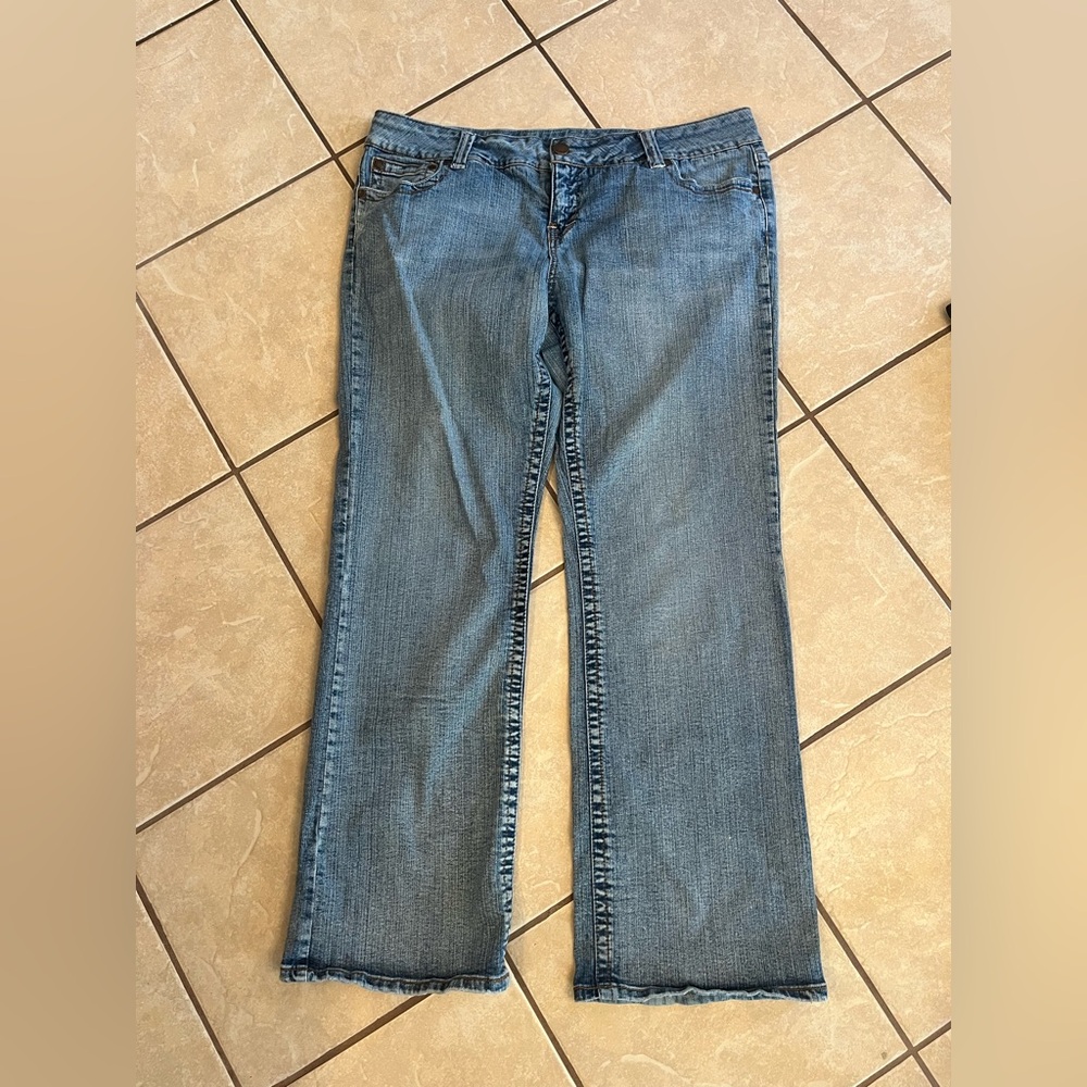 BlueNotes women’s low rise jeans, size W 36 L32